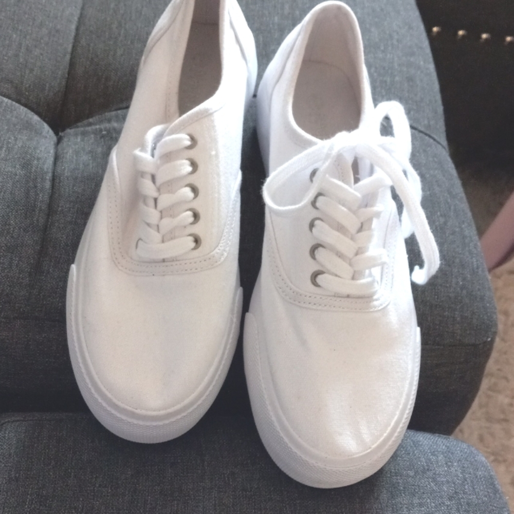 MAGELLAN Sneakers White Lace Up Canvas Platform Round Toe Sz 8 New
